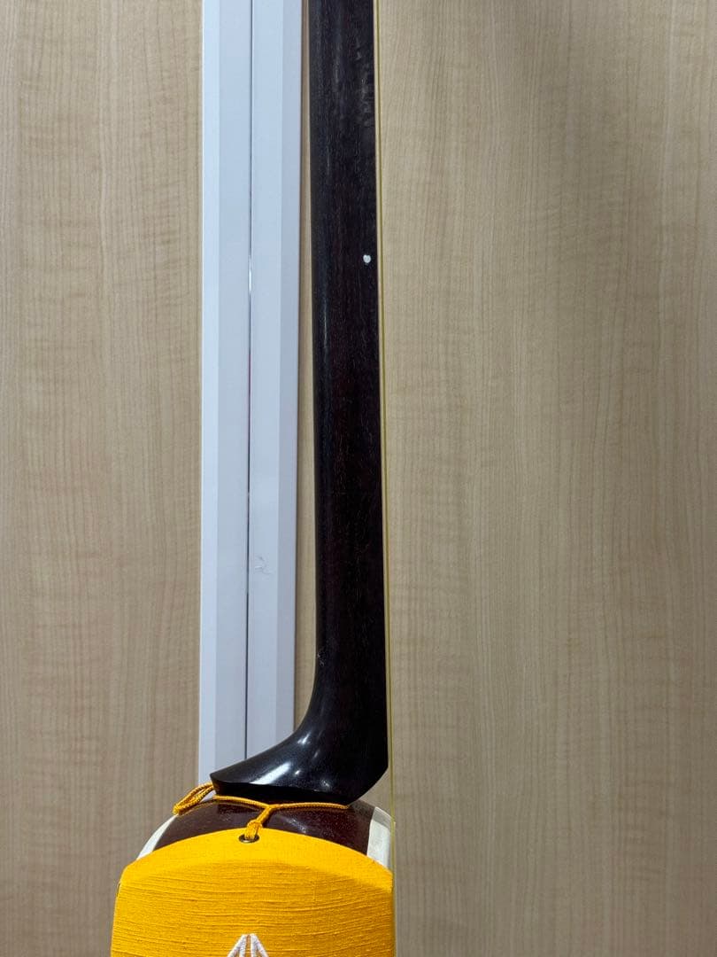 三味線 和楽器 弦楽器 紅木　紫檀 天然素材 破れあり