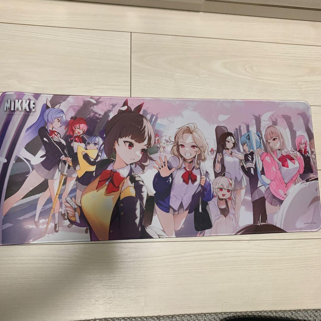 勝利の女神nikke デスクマット　韓国限定