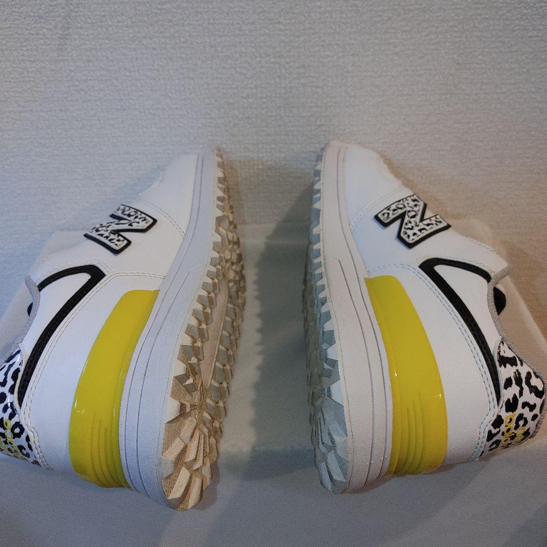 ニューバランス　ゴルフシューズ 23.5センチ　ホワイト　ダイヤル