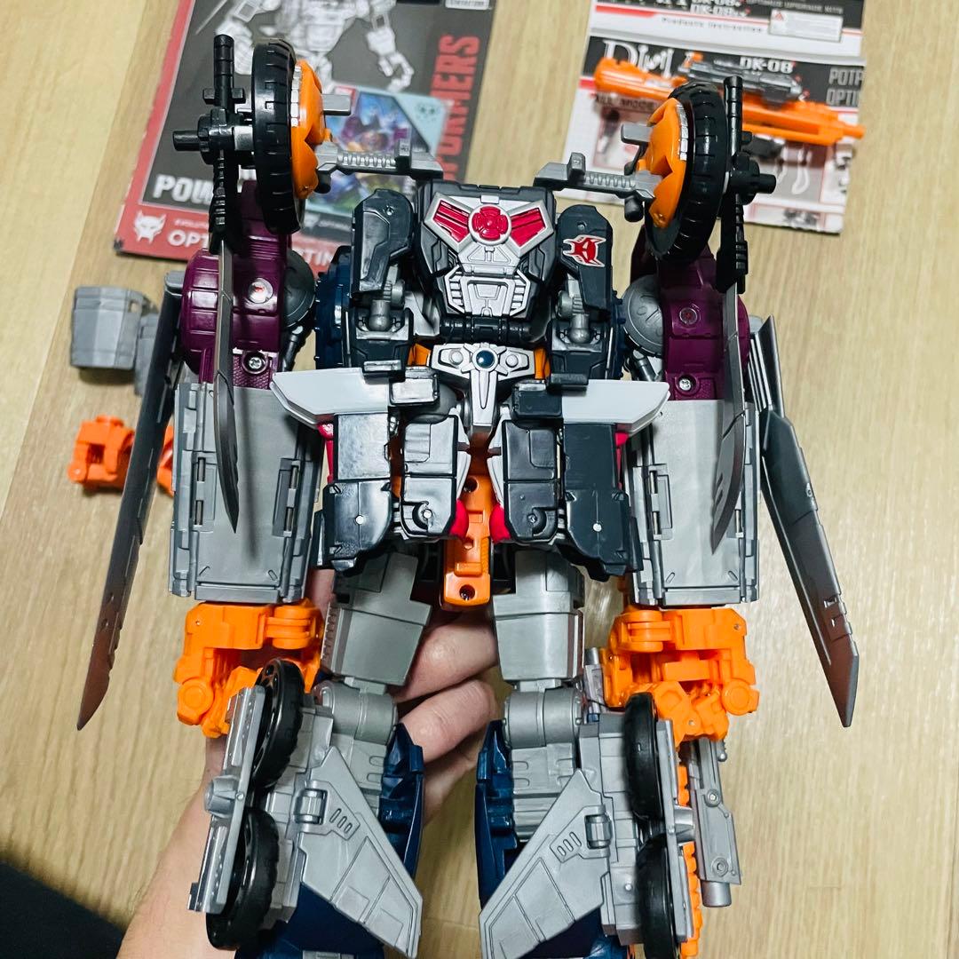 トランスフォーマー　オプティマルオプティマス　パワードコンボイ