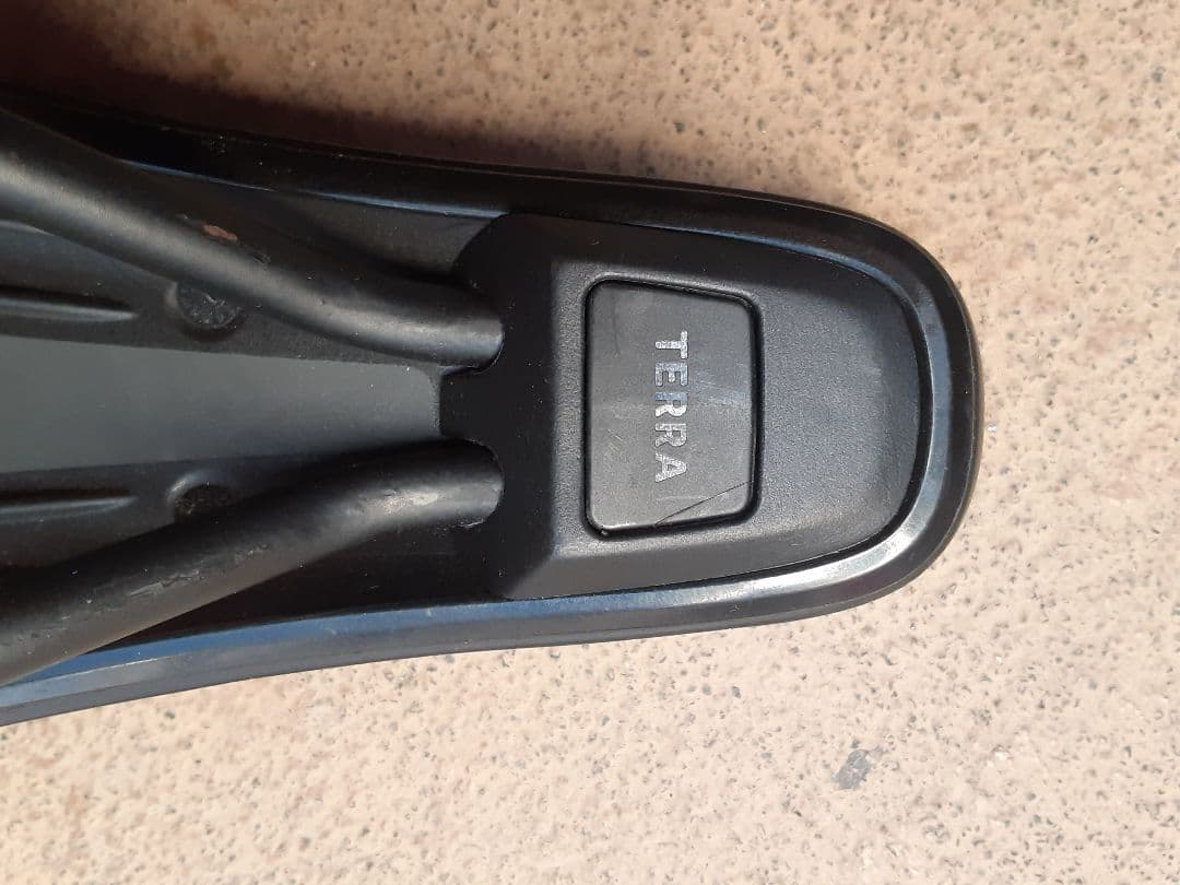 fizik ArgoTerra ブラックサドル