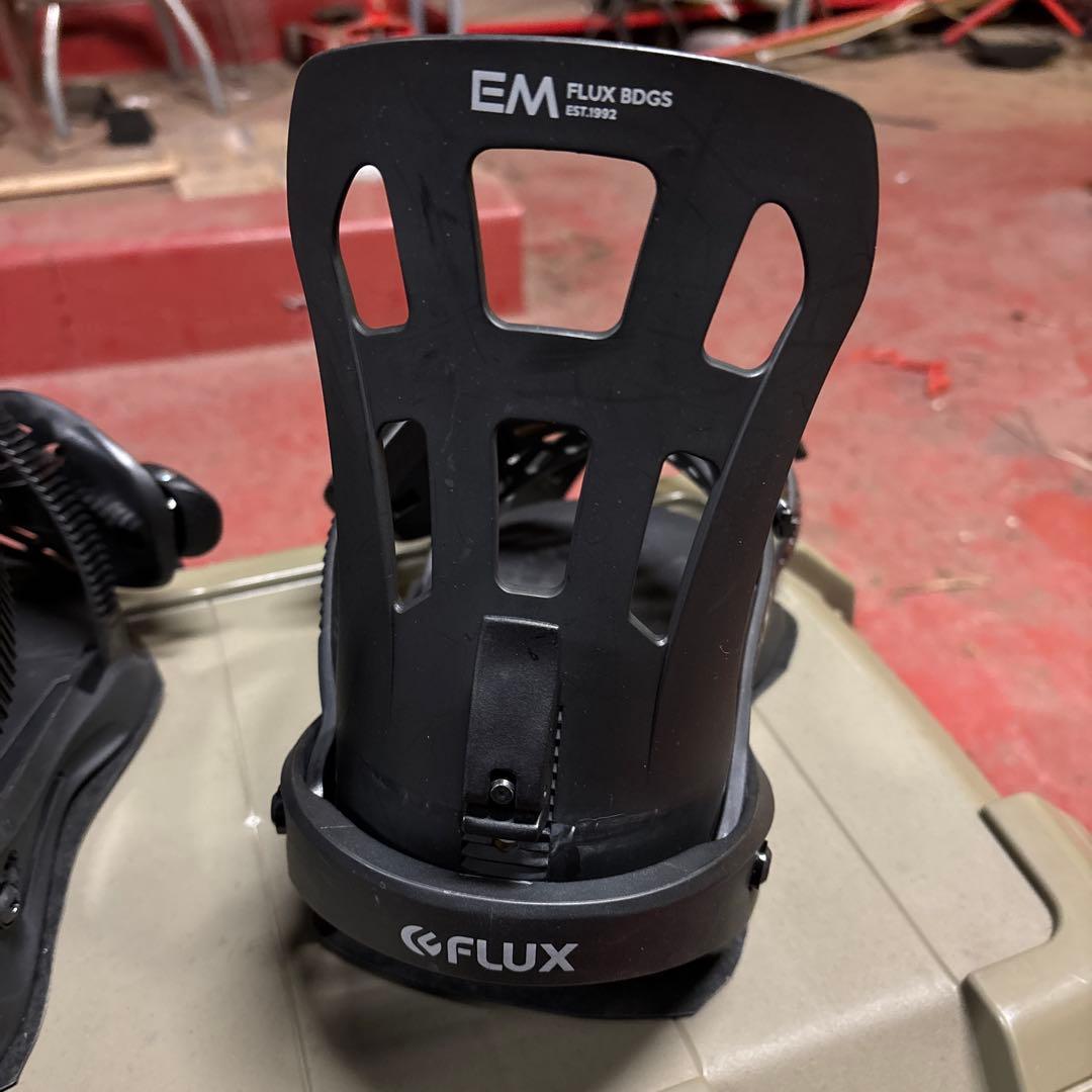 FLUX EM 2023 スノーボードビンディング ブラック/ミント