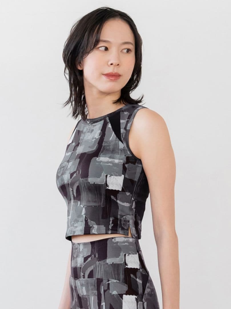 【新品タグ付き】Mサイズ　SUKALAミックスプリントブラタンクトップ