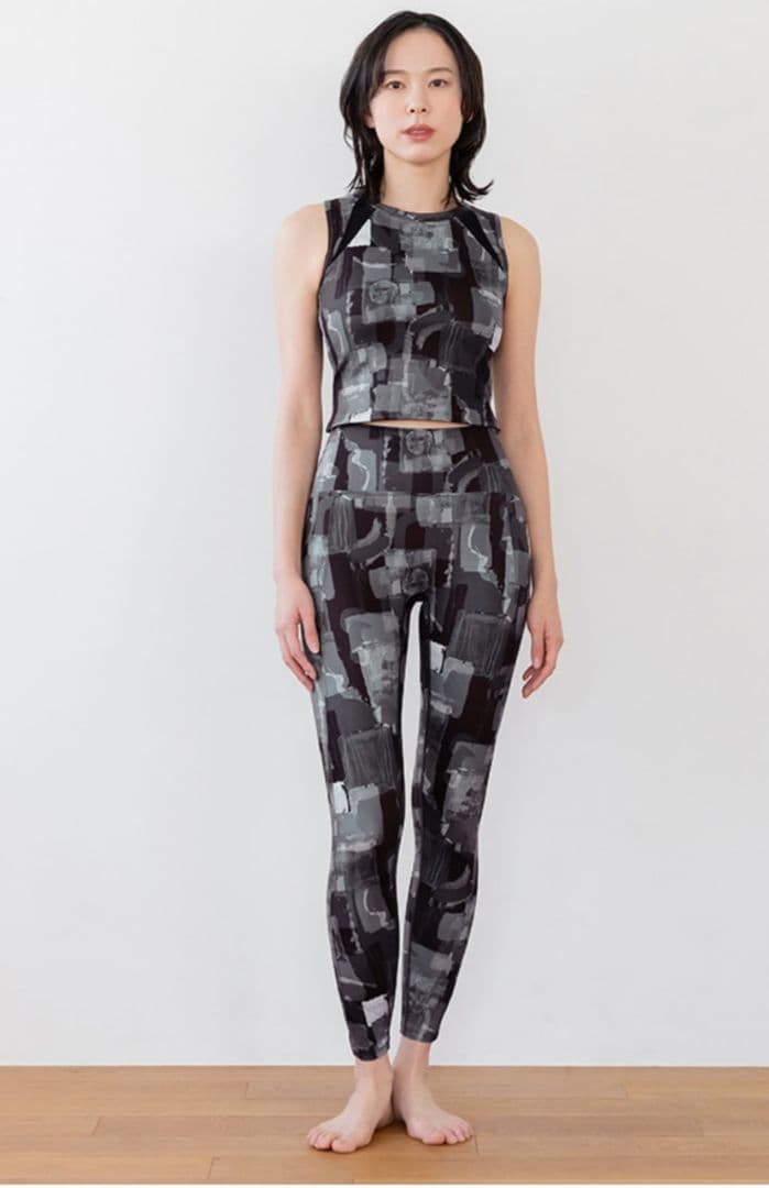 【新品タグ付き】Mサイズ　SUKALAミックスプリントブラタンクトップ