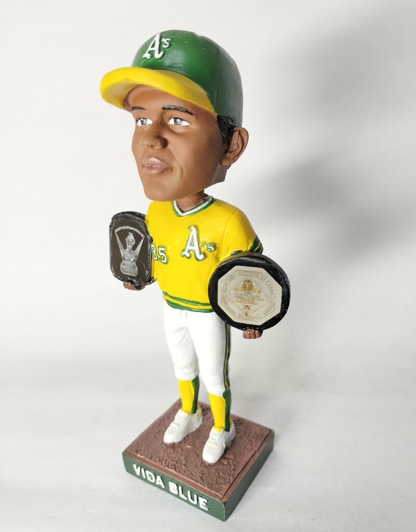 ヴァイダ・ブルー／”サイヤング賞＆MVP” ボブルヘッド人形 (2024）