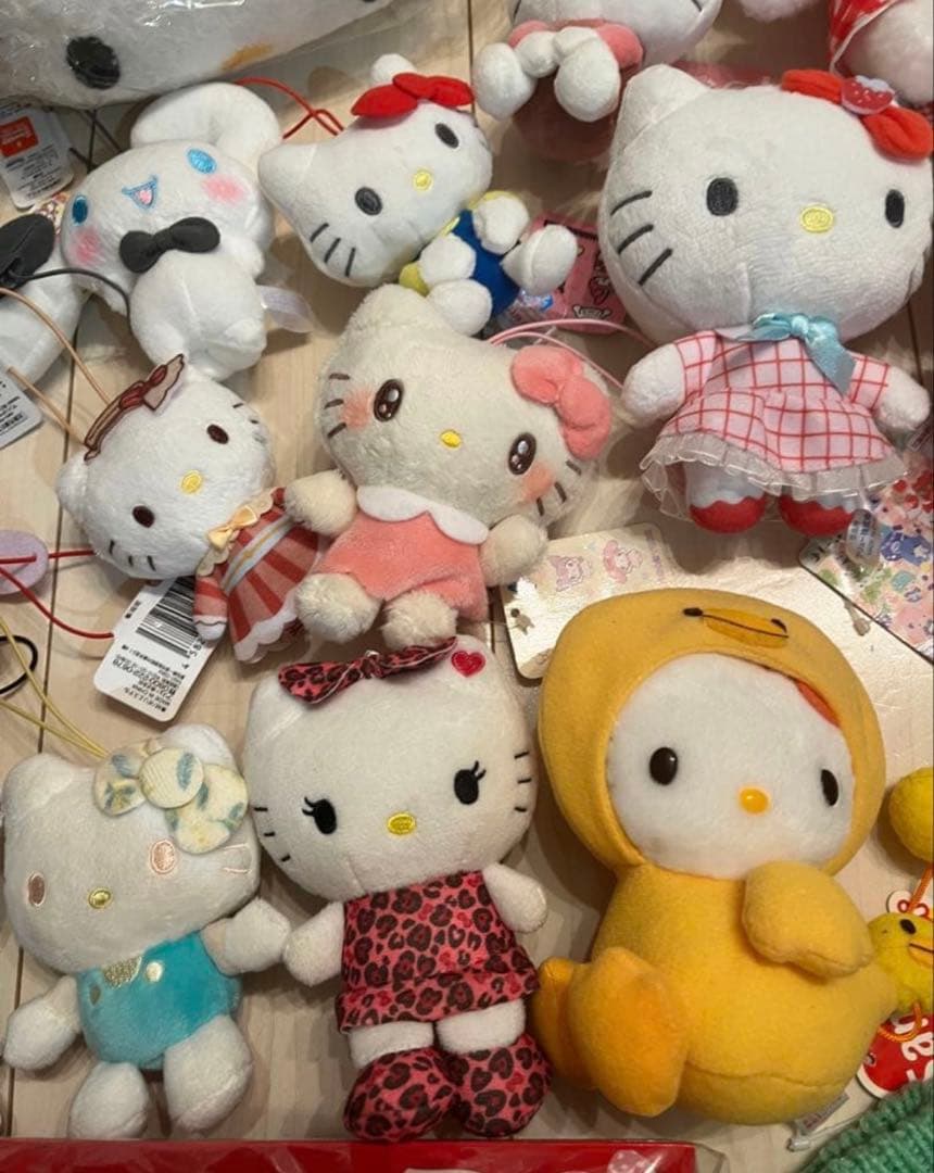 サンリオ キティ ぬいぐるみ マスコット ハローキティ 大量 まとめ売り 雑貨