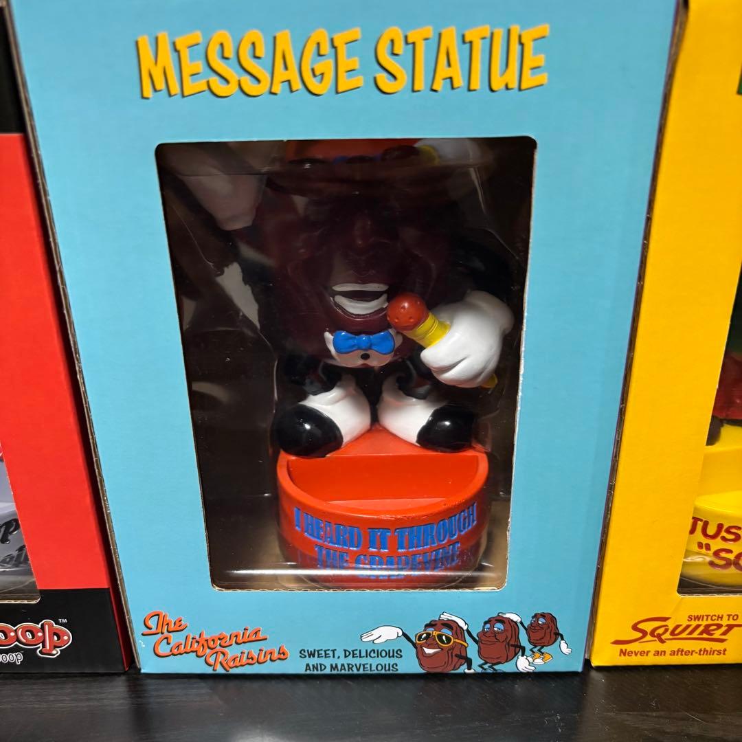 メッセージスタチュー　3体　MESSAGE RESIN TRAY STATUE