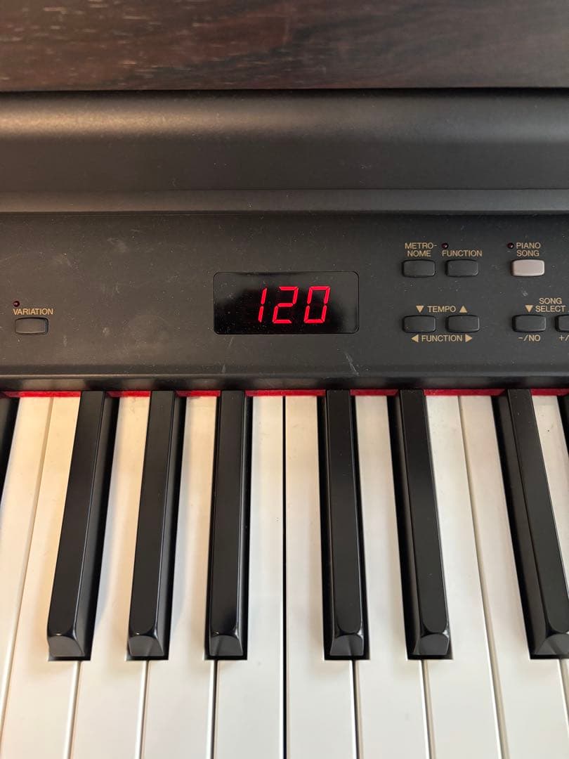 A　YAMAHA CLP-820 Clavinova クラビノーバ
