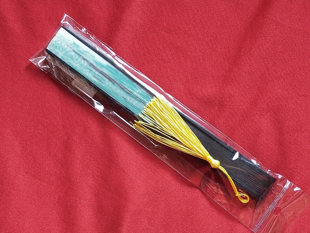 ◆　競馬　JRA　◆　サイレンススズカ　◆　フィギュア　ストラップ　扇子　◆