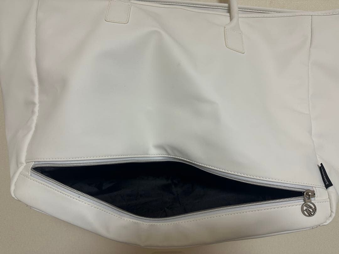 DESCENTE ホワイト ボストンバッグ