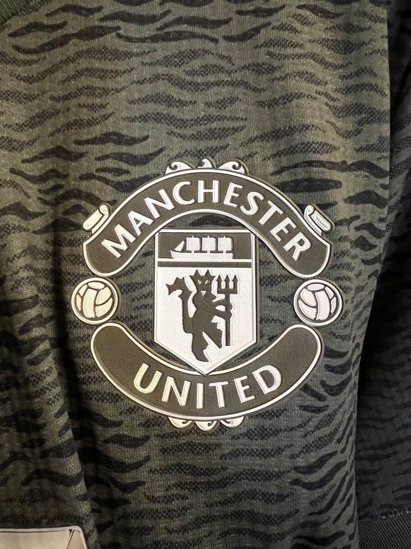 【正規品】マンチェスター・ユナイテッド 20/21 オーセンティック カバーニ