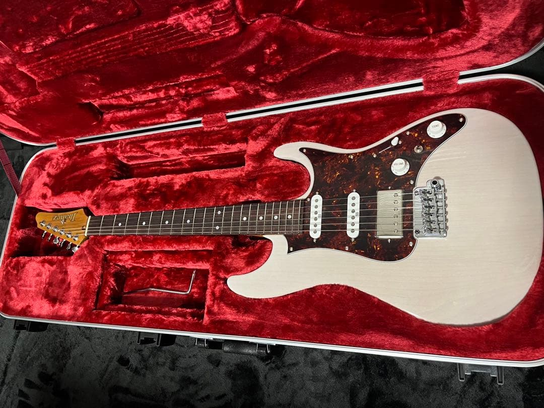 軽量個体3.3kg Ibanez Prestige AZ2204N -AWD