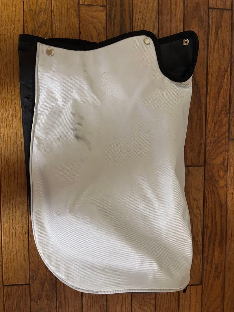 美品　テーラーメイド　キャディバッグ　白　黒