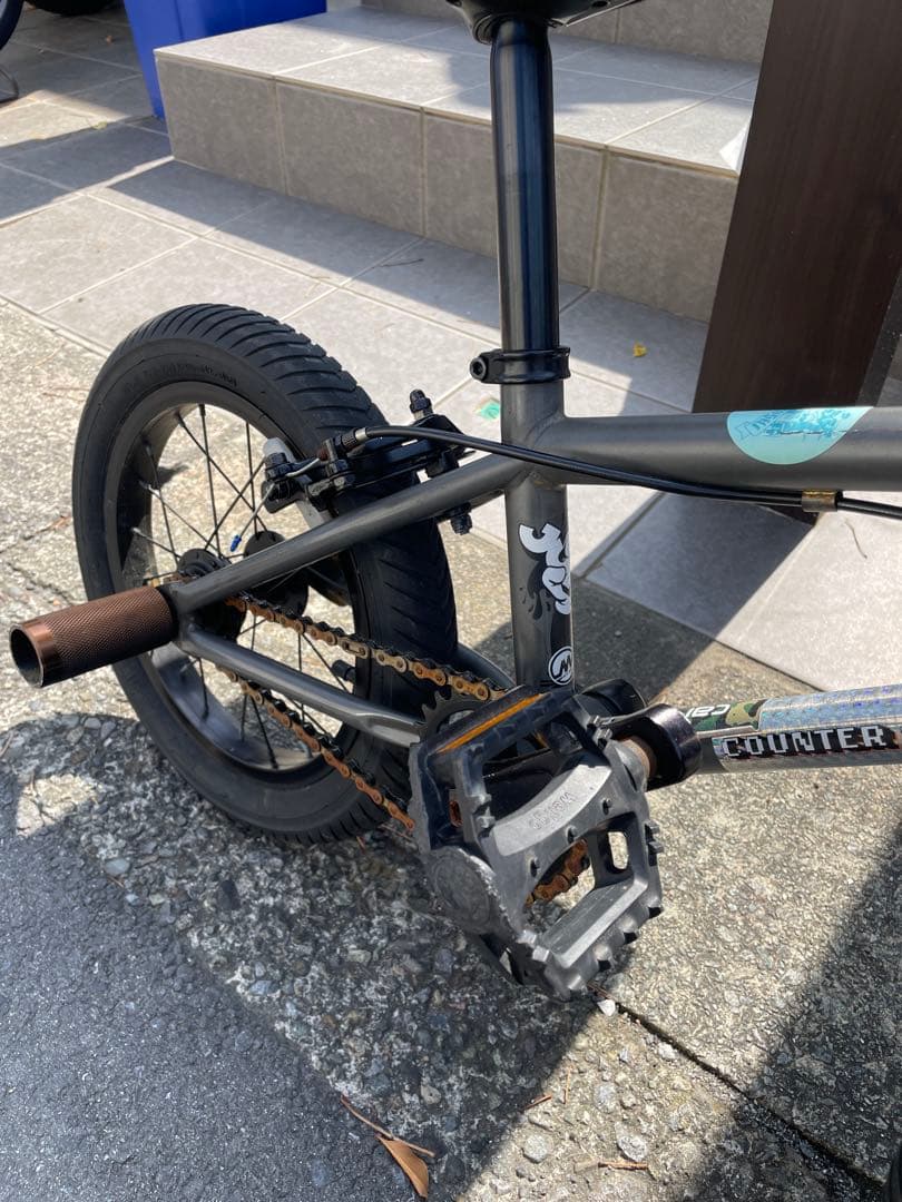 MOTELWORKSJUICY14インチキッズ　BMX ブラック バスケット付き