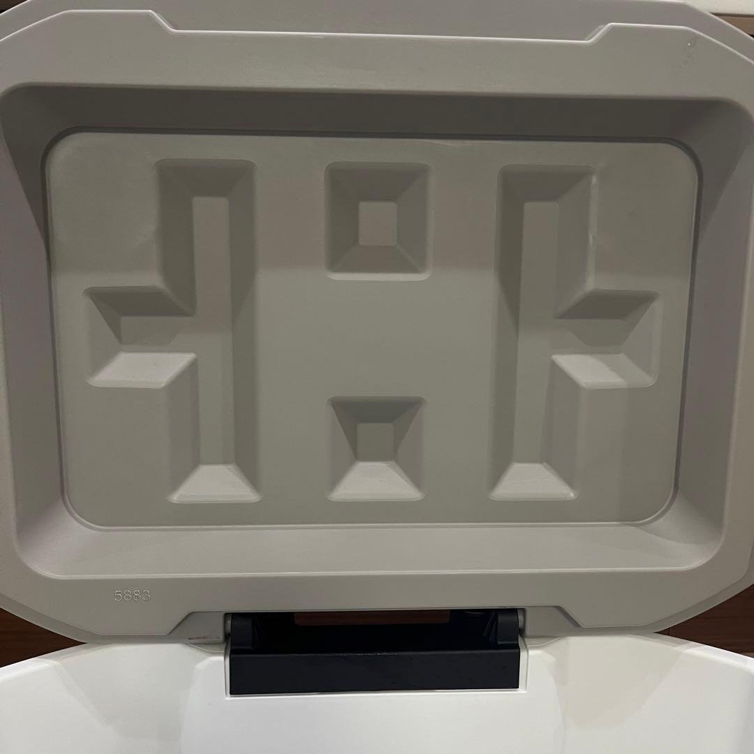 Colemanインスタントバイザーシェード /250+ クーラーボックス