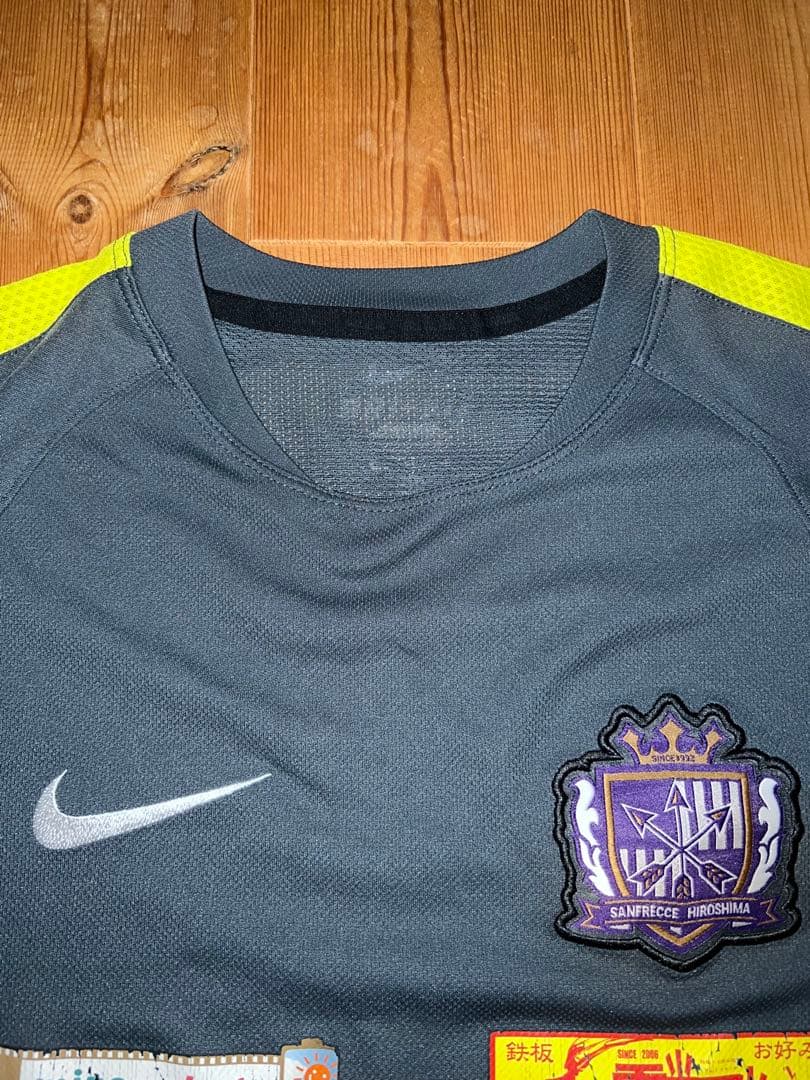 サンフレッチェ広島 ナイキ トレーニングウェア 非売品