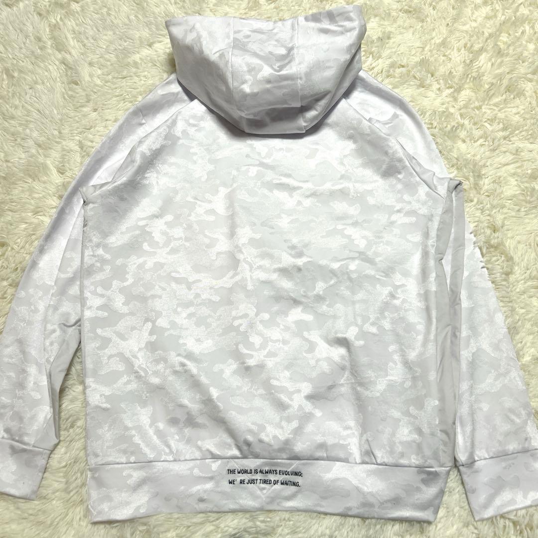 【近年】オークリー ホワイト迷彩柄 フード付き ウェア パーカー メンズ XL