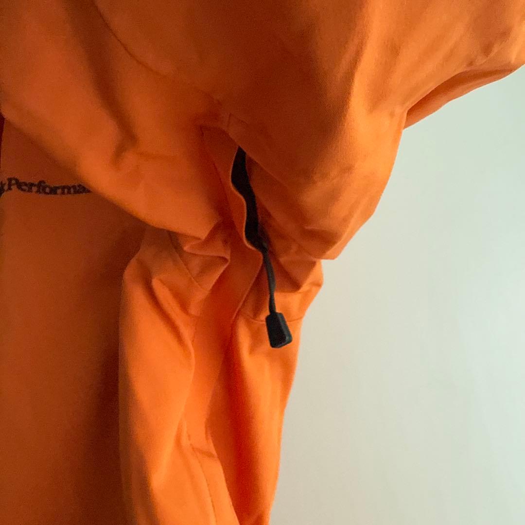 未使用品 Peak performance ピークパフォーマンス ジャケット