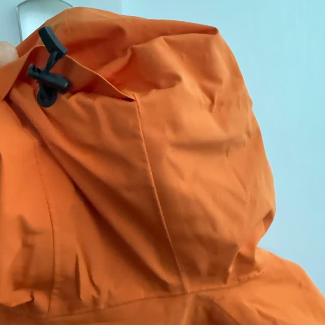 未使用品 Peak performance ピークパフォーマンス ジャケット