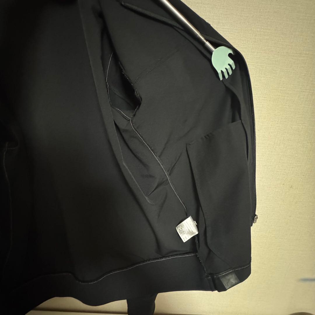 YONEX ブラック ウォームアップジャケット　黒 ユニM フィットスタイル