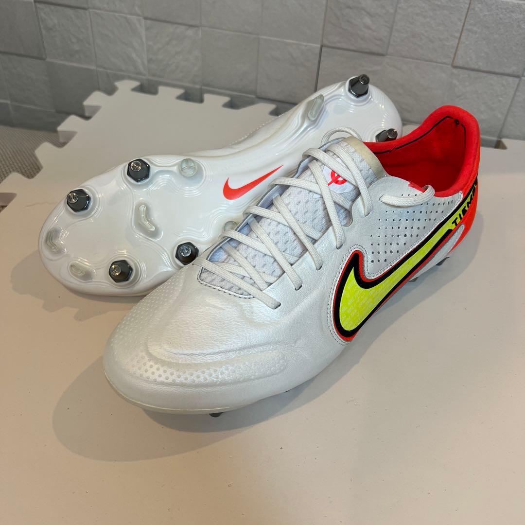 売り切り！Nike ティエンポレジェンド 9 SG 取り替え式