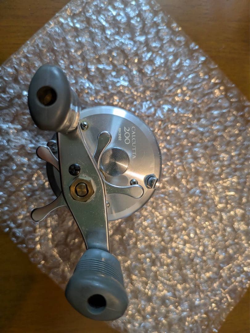 【良品】名機 シマノ 92カルカッタ200 丸型ベイト クラシック