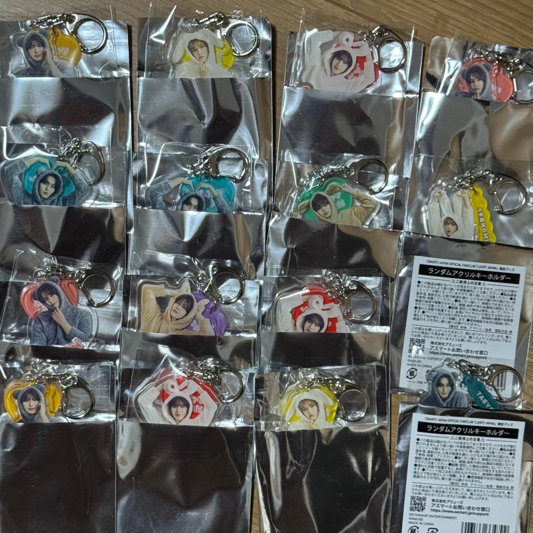 CRAVITY FC限定 グッズ