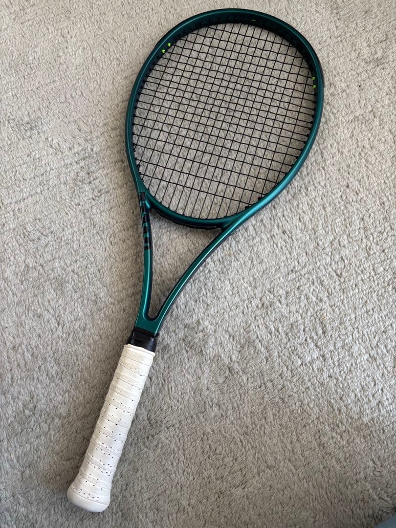 Wilson テニスラケット V9 98インチ 305g 18x20