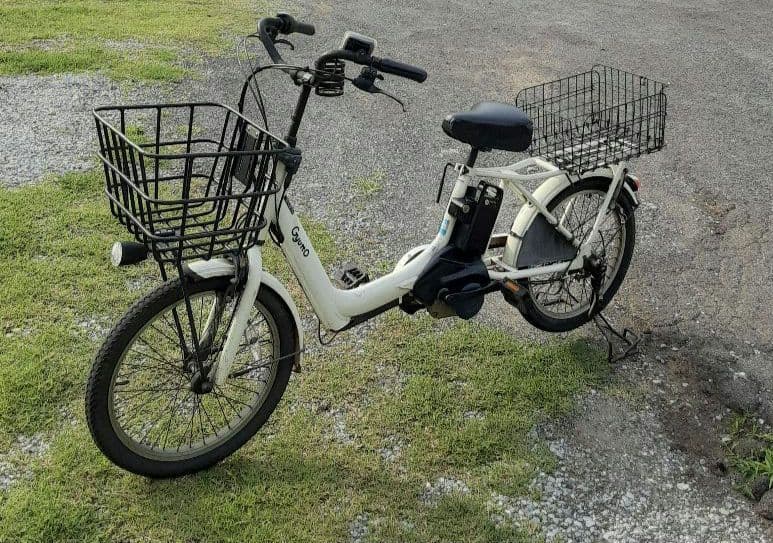 電動自転車　ギュット　バッテリー2個（16㌂）後ろカゴは無しでお渡し