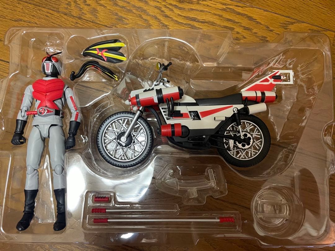 MASKED RIDER X & CRUISER フィギュアセット