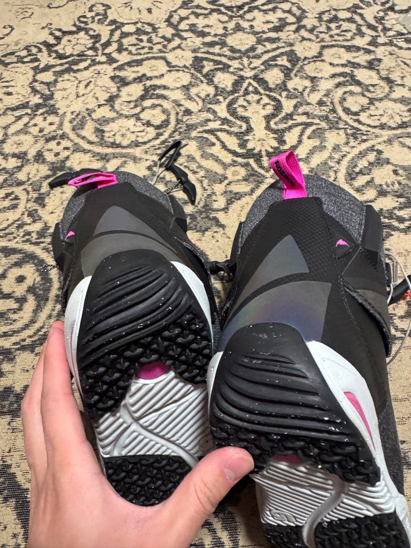 Burton ブーツ　Supreme 22cm