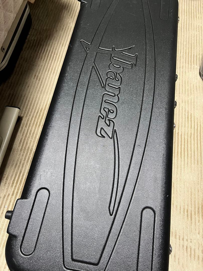 Ibanez UV777P 7弦 Steve Vaiモデル