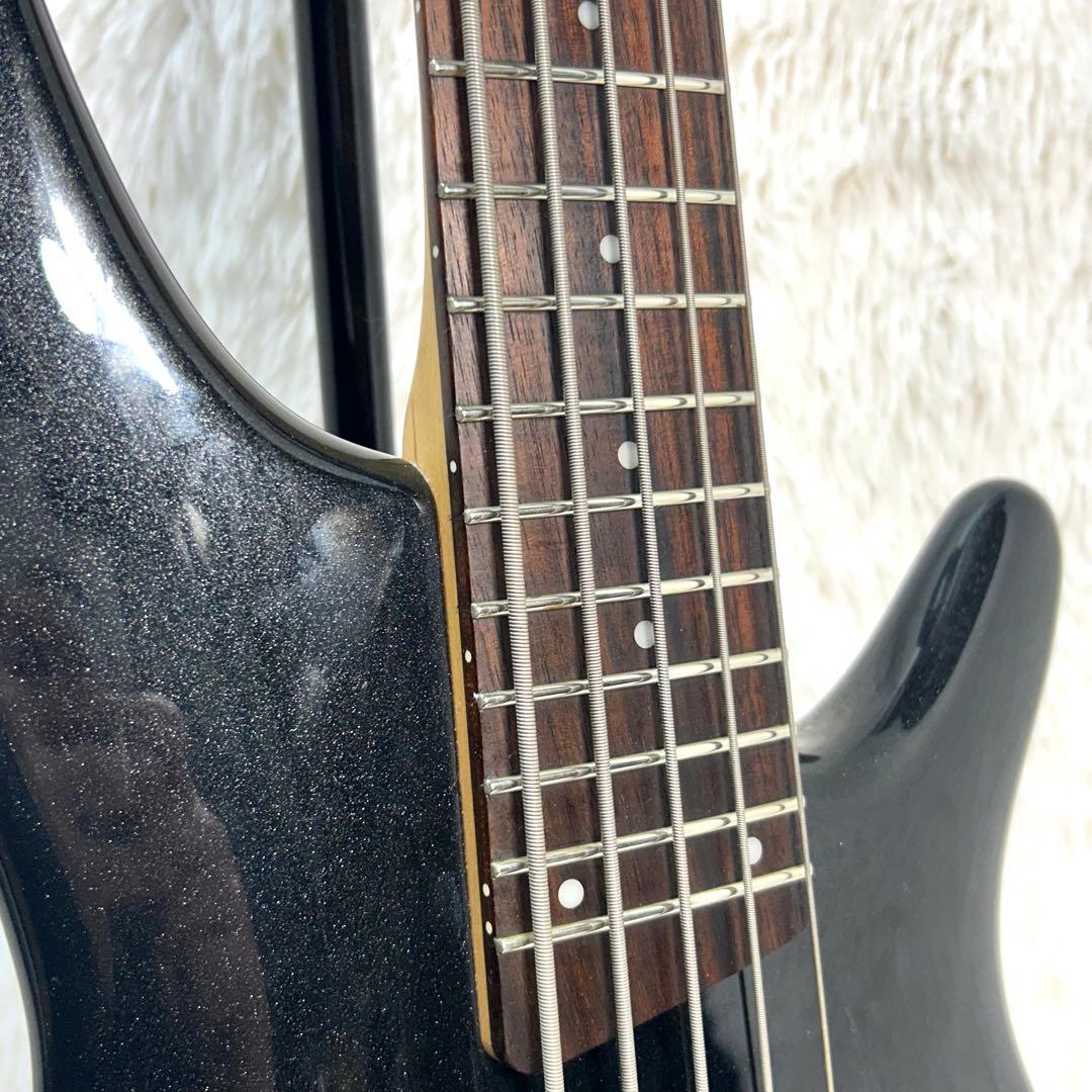 Ibanez SR305 アクティブ 5弦ベース 極細ネック