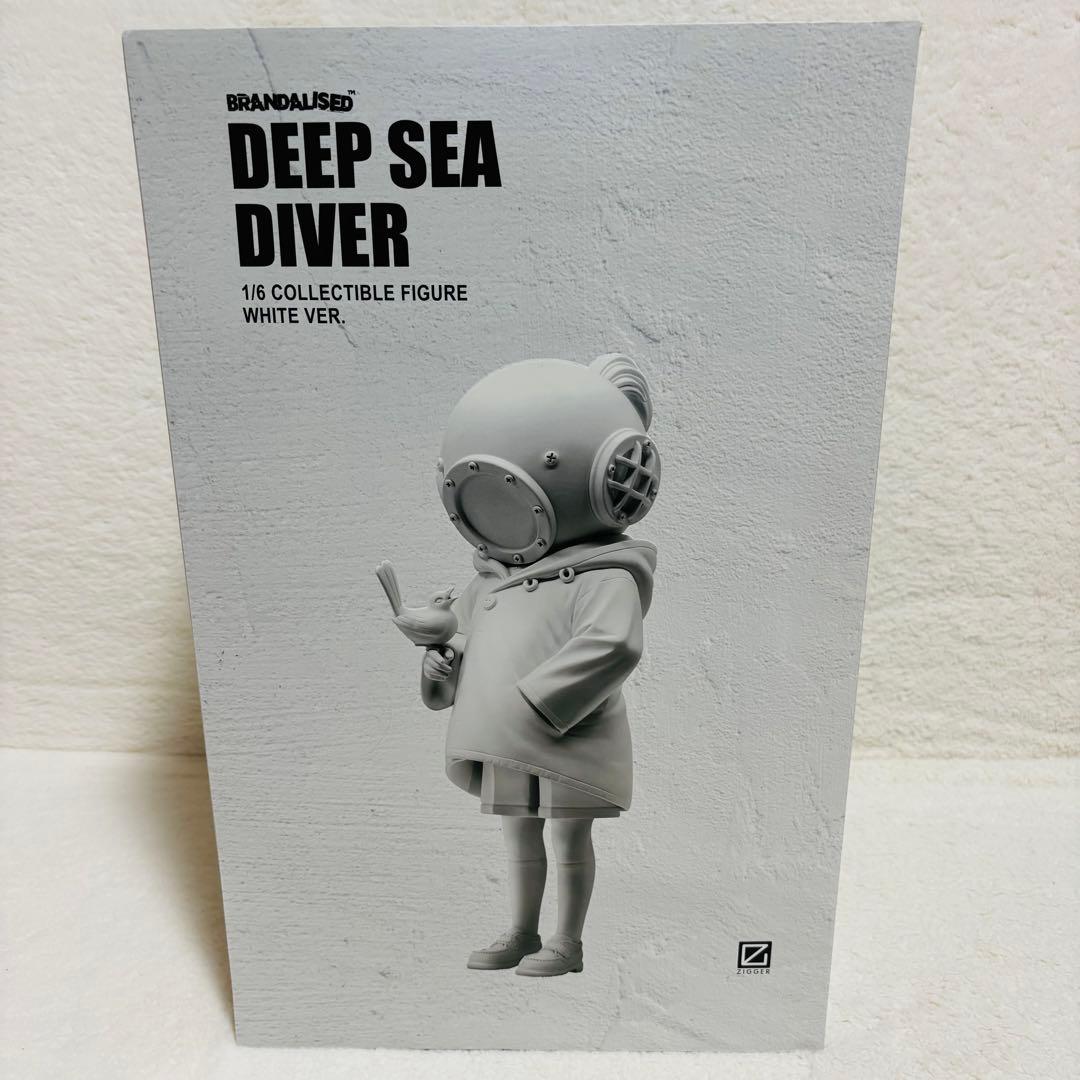 【未開封】 BANKSY DEEP SEA DIVER WHITE Ver.