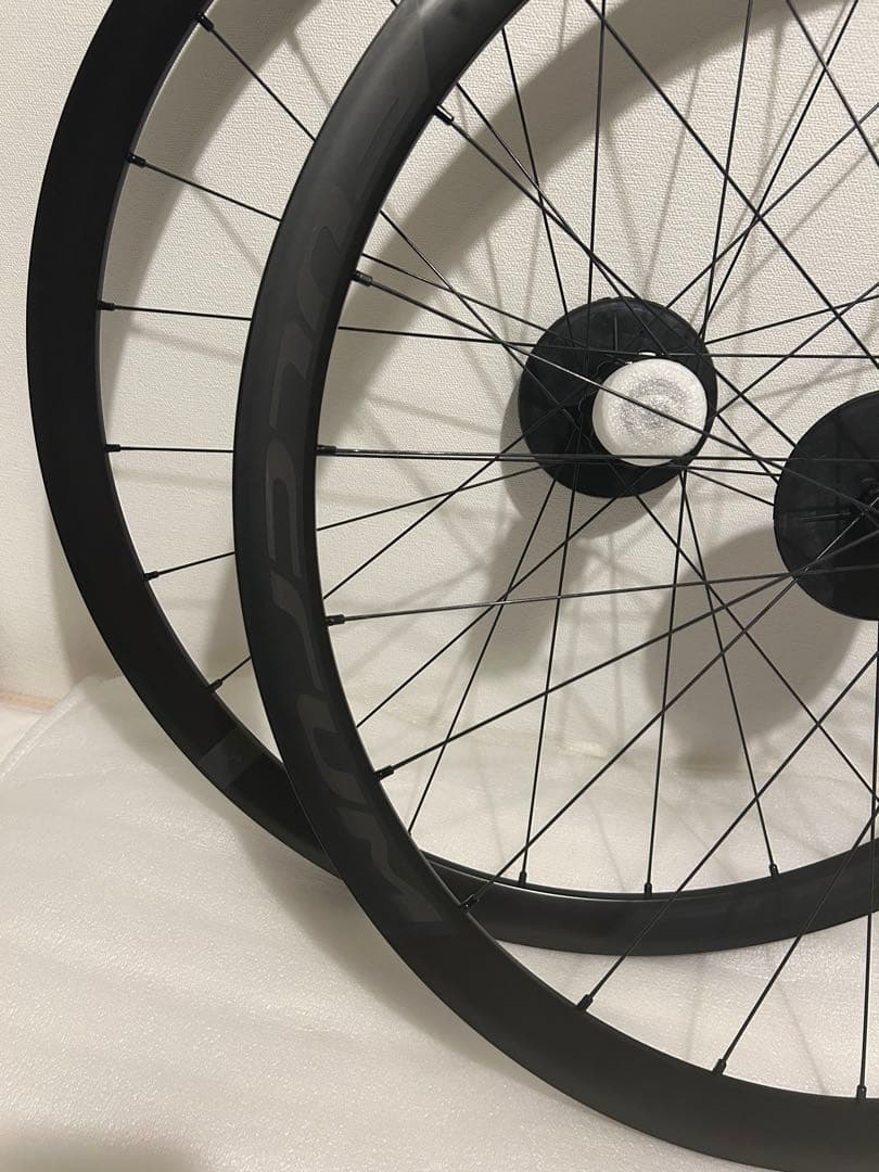 極美品　フルクラム　レーシング 400DB ブラック仕様　 シマノハブ