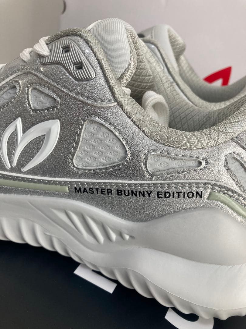 新品 パーリーゲイツ マスターバニー メッシュライクシューズ 26.0cm 銀