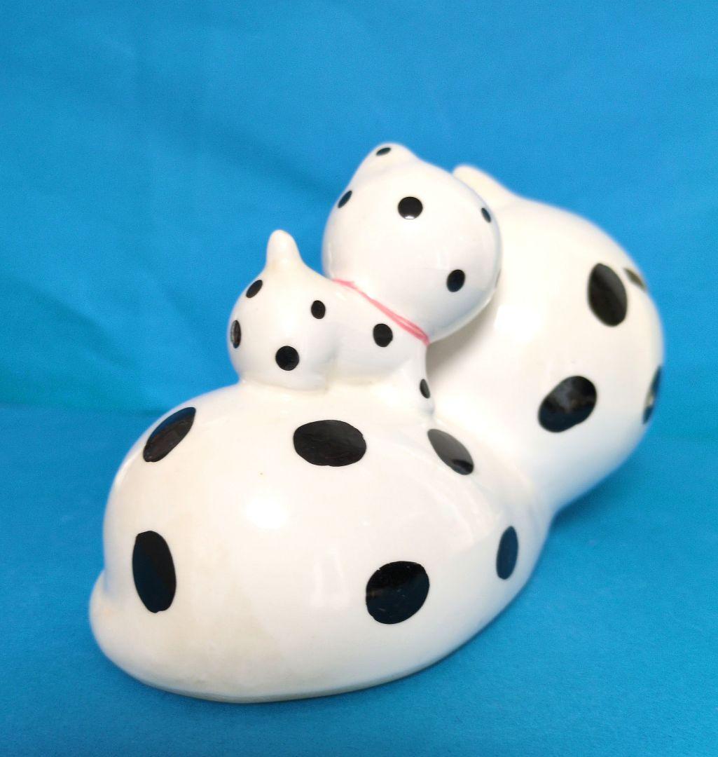 1970年代 内藤ルネ　黒い水玉模様の眠り親猫と子猫の貯金箱【RUNEシール有】