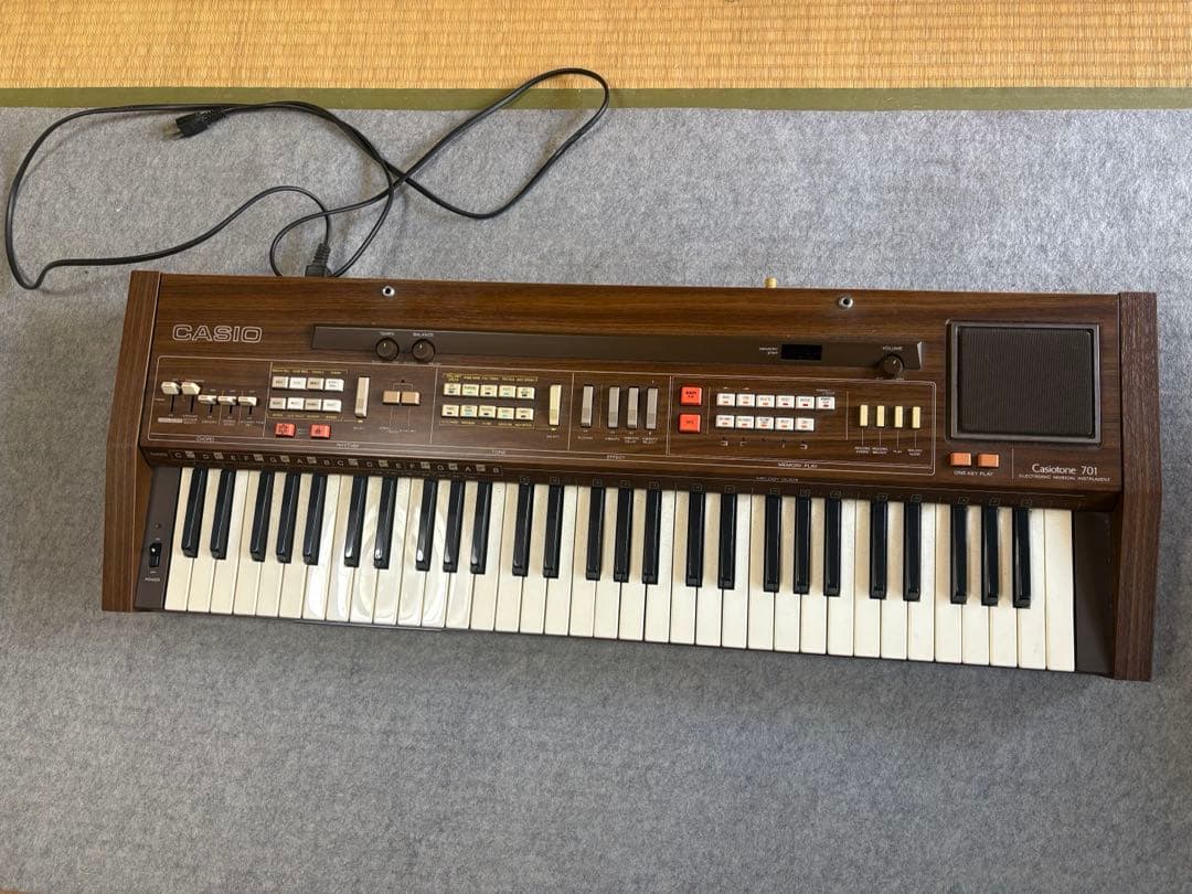 CASIOTONE CT-701　電子ピアノ 61鍵
