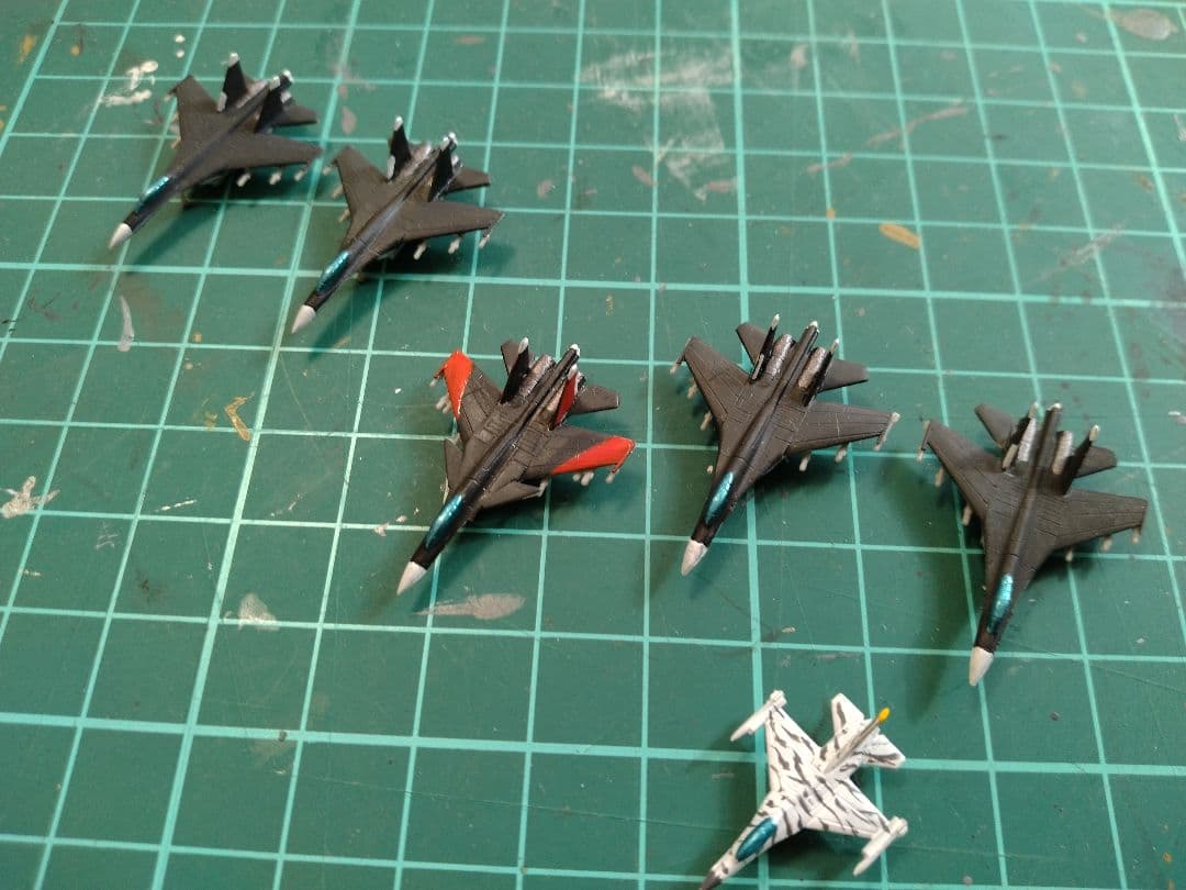 1/700ピットロードスカイウェーブシリーズ等 エースコンバットの名機再現セット