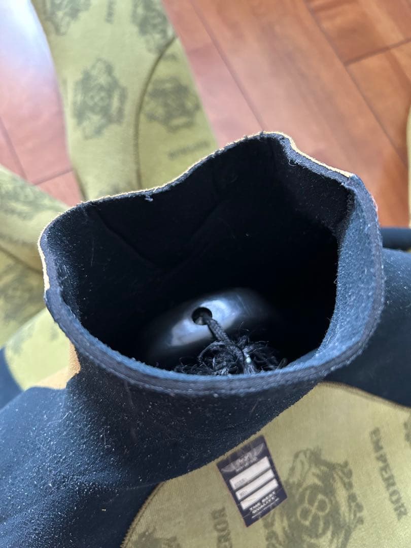 シーズンオフ近し　最終値下げ　RASH セミドライ　ネックエントリー　５ミリ