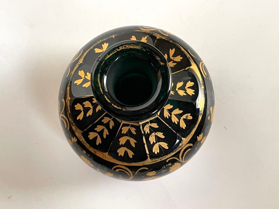 アンティーク　ガラス　ボトル　金彩　唐草文様　花瓶　面取　エナメル　西洋骨董