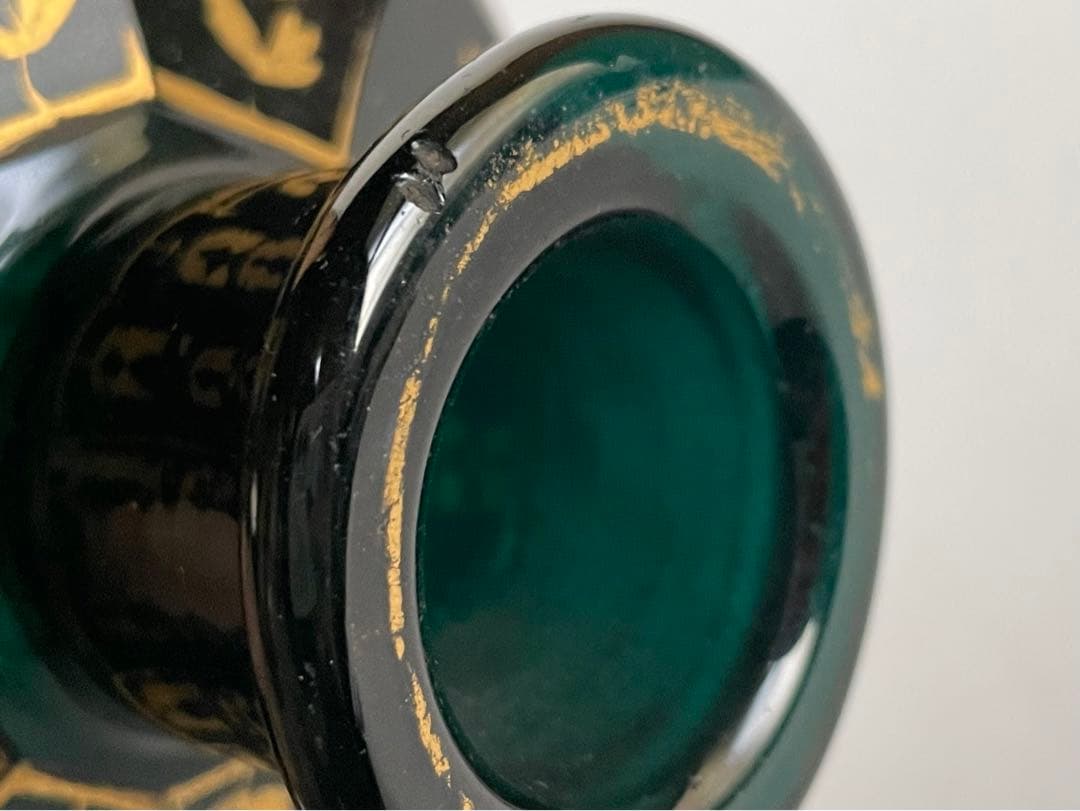 アンティーク　ガラス　ボトル　金彩　唐草文様　花瓶　面取　エナメル　西洋骨董