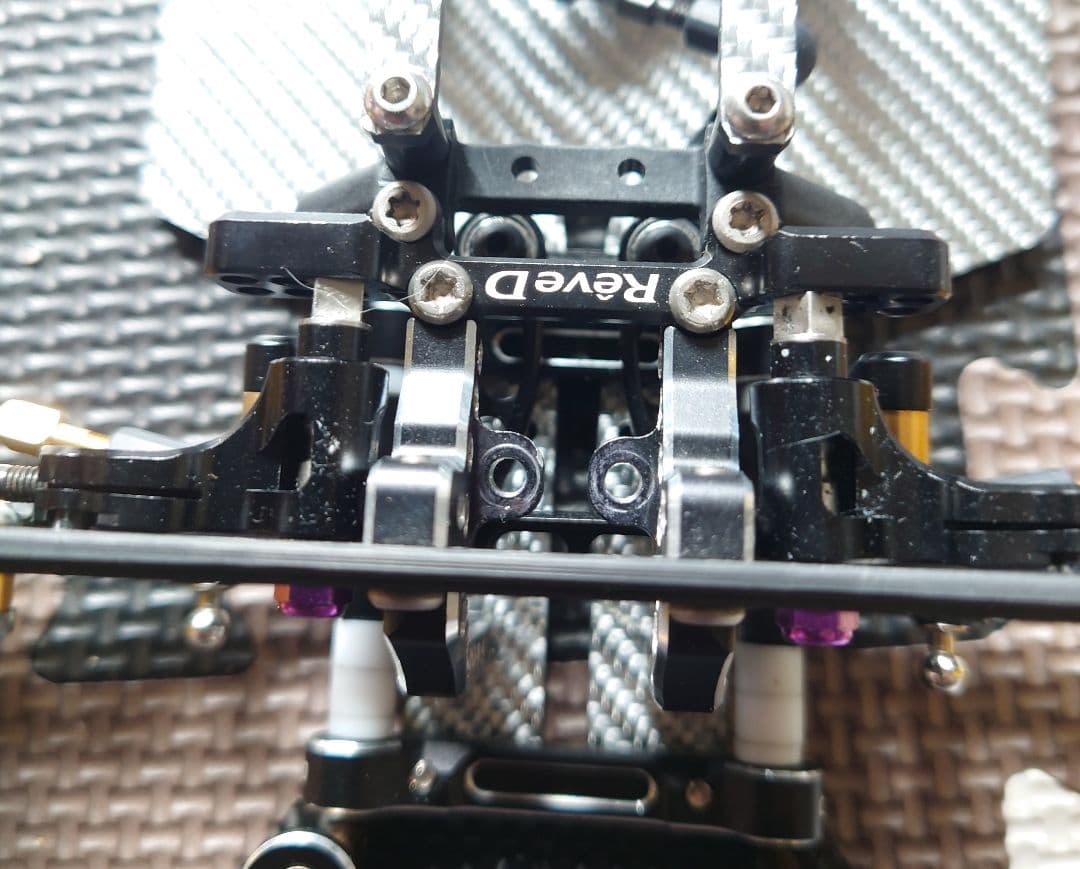 ラジコンパーツ　シャーシ