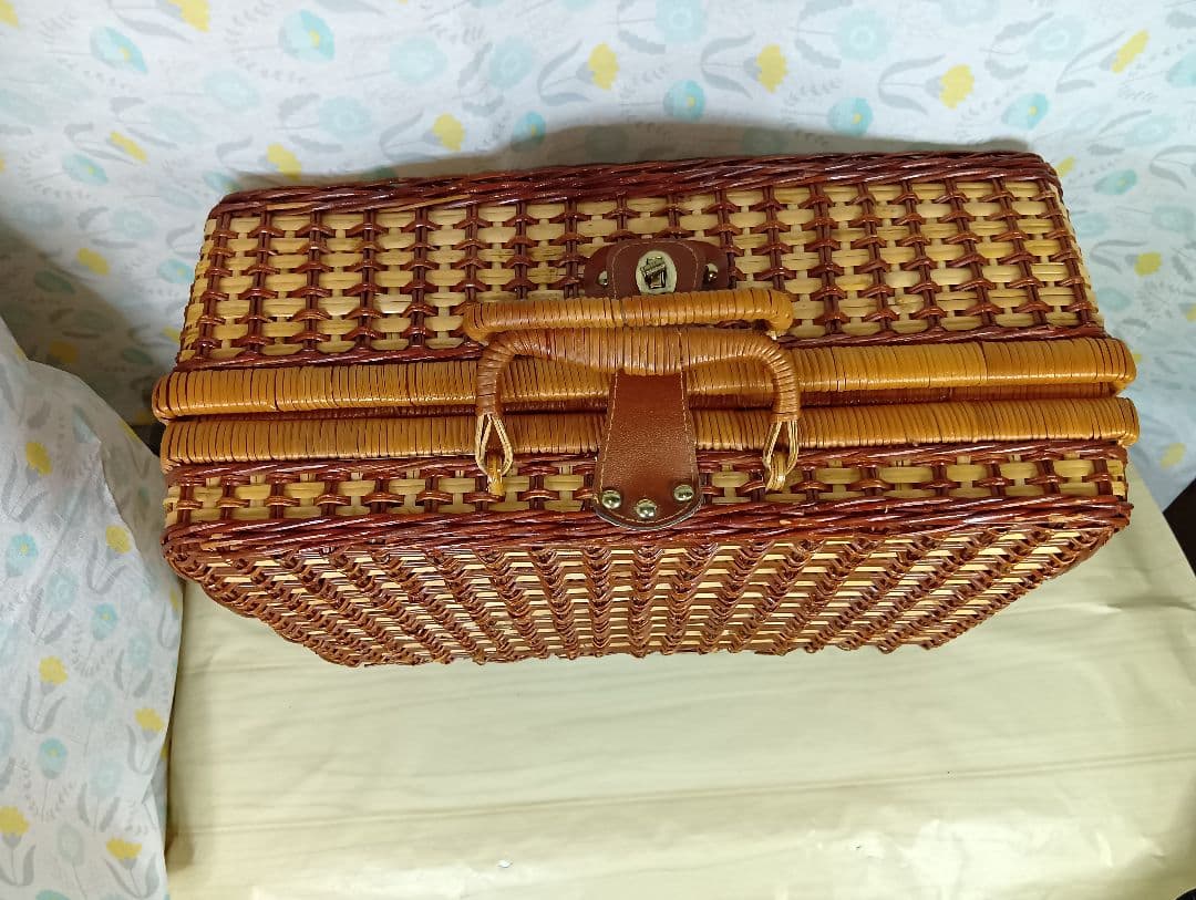 レアです。近鉄バッファローズ優勝記念ピクニックセット籐製 収納かご 取っ手付き