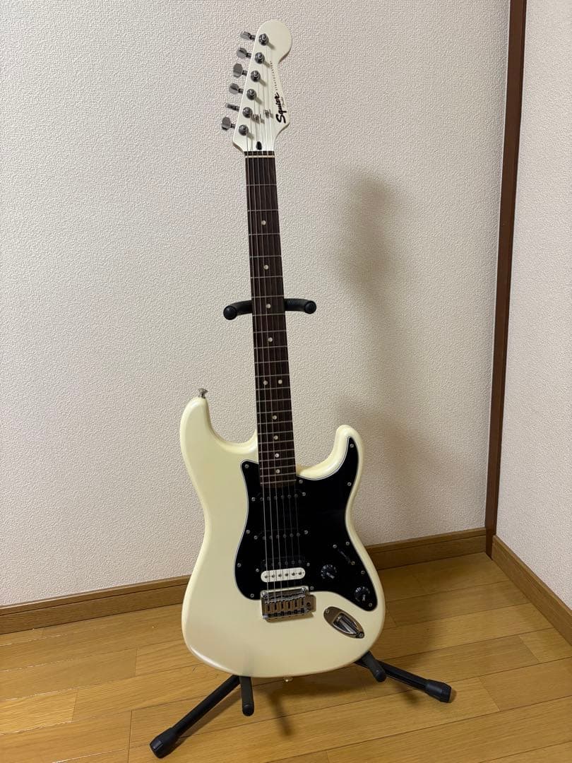 Squier by Fender Stratcaster HSS ストラト