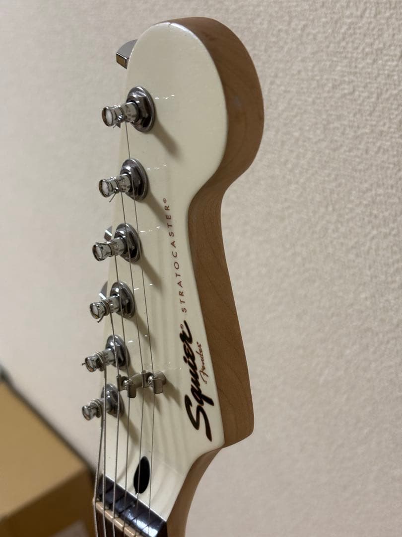 Squier by Fender Stratcaster HSS ストラト