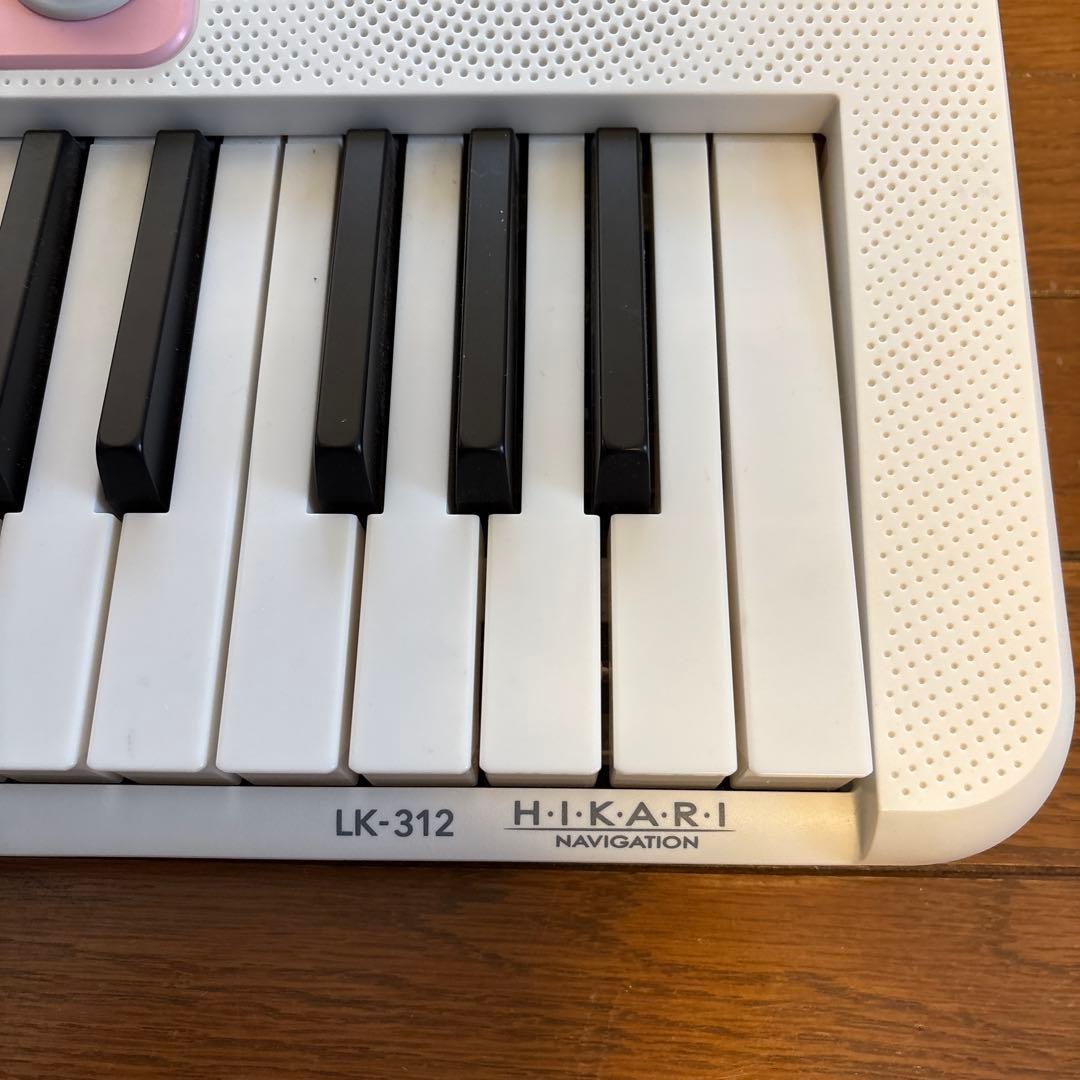 CASIO 61鍵キーボード ホワイト/ピンク