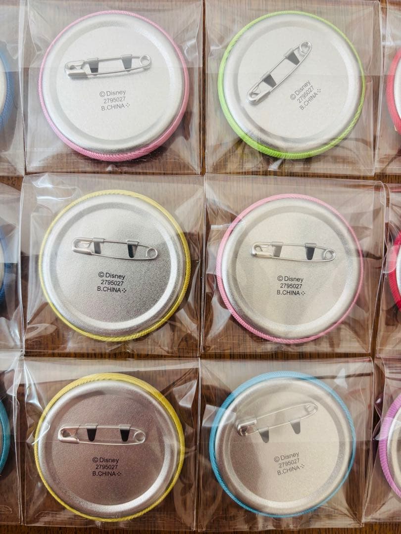 【全30種フルコンプ】ディズニー刺繍缶バッジ 第一弾・第二弾 コンプリートセット