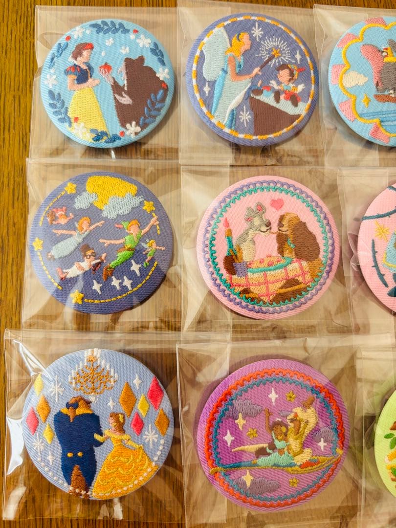 【全30種フルコンプ】ディズニー刺繍缶バッジ 第一弾・第二弾 コンプリートセット