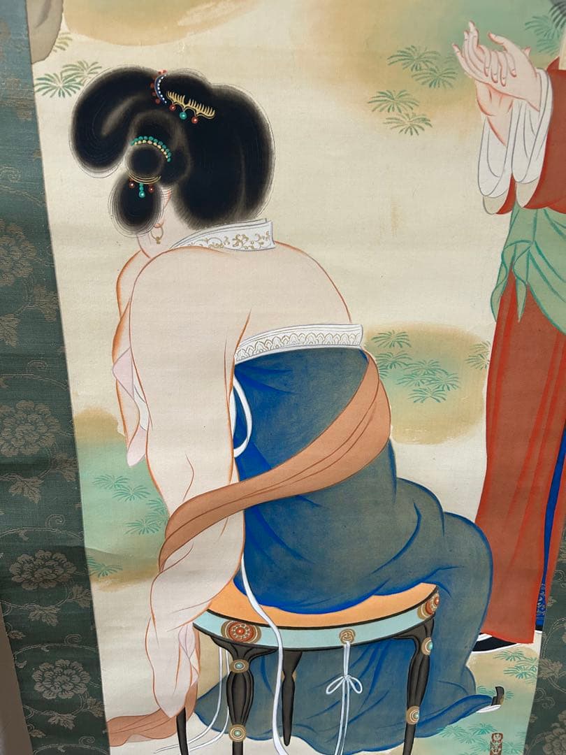 k*3様 橋本永郁 聴琴　美人図　双幅 共箱 漆塗軸先 掛け軸　骨董品